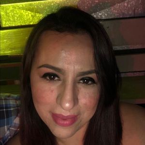 Meet your Posher, Daniela